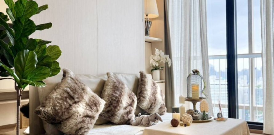 Condo in Bangkok, Thailand, 2 bedrooms  № 135293