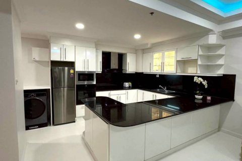 Condo in Bang Lamung, Thailand, 2 bedrooms  № 135292 - photo 3