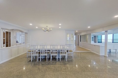 Condo in Watthana, Bangkok, Thailand, 5 bedrooms  № 138214 - photo 6