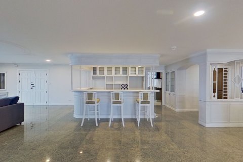 Condo in Watthana, Bangkok, Thailand, 5 bedrooms  № 138214 - photo 8