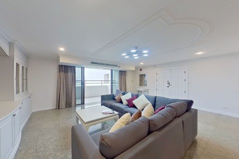 Condo in Watthana, Bangkok, Thailand, 5 bedrooms  № 138214 - photo 2