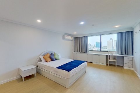 Condo in Watthana, Bangkok, Thailand, 5 bedrooms  № 138214 - photo 23