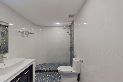 Condo in Watthana, Bangkok, Thailand, 5 bedrooms  № 138214 - photo 29