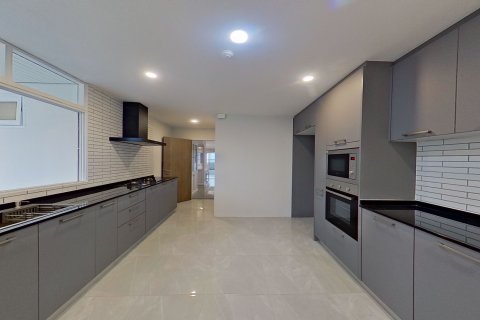 Condo in Watthana, Bangkok, Thailand, 5 bedrooms  № 138214 - photo 11