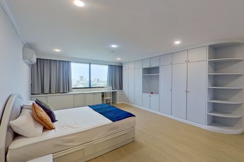 Condo in Watthana, Bangkok, Thailand, 5 bedrooms  № 138214 - photo 24