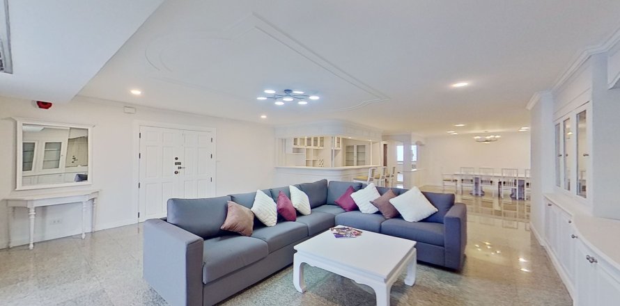 Condo in Watthana, Bangkok, Thailand, 5 bedrooms  № 138214