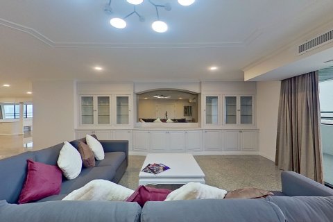 Condo in Watthana, Bangkok, Thailand, 5 bedrooms  № 138214 - photo 3
