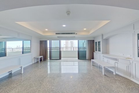 Condo in Watthana, Bangkok, Thailand, 5 bedrooms  № 138214 - photo 5