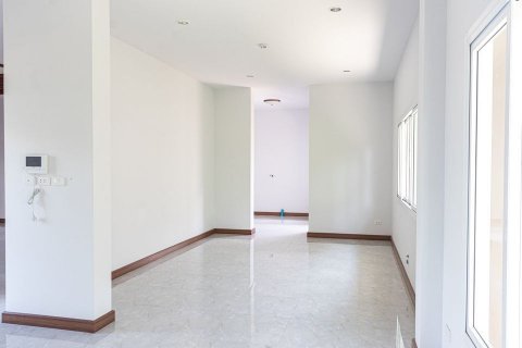 House in Hang Dong, Thailand 5 bedrooms № 138211 - photo 16