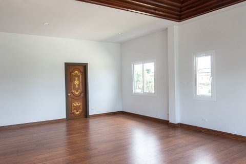 House in Hang Dong, Thailand 5 bedrooms № 138211 - photo 14
