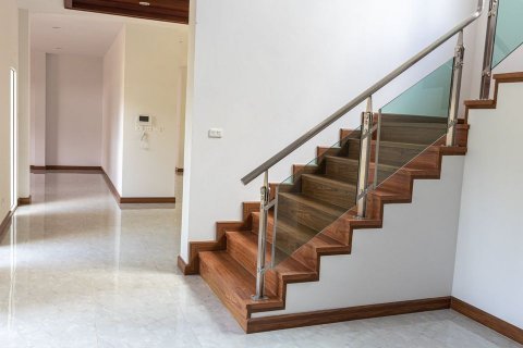 House in Hang Dong, Thailand 5 bedrooms № 138211 - photo 8