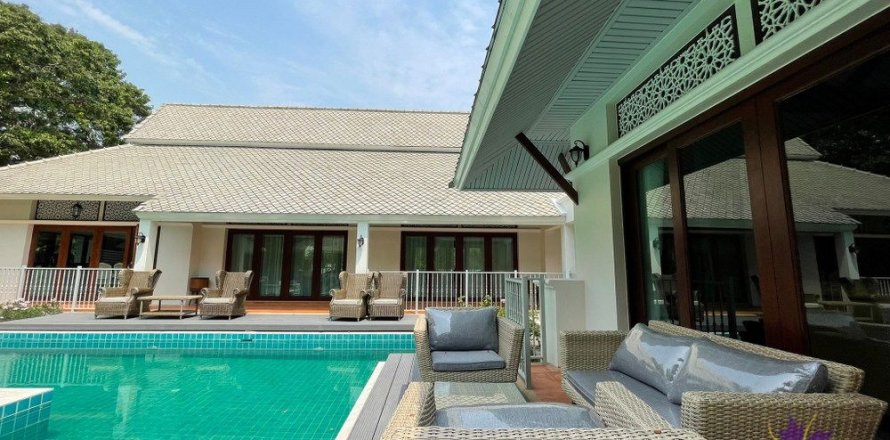 Maison à Chiang Mai, Thaïlande 5 chambres № 162551