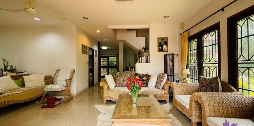 House in Chiang Mai, Thailand 3 bedrooms № 162548