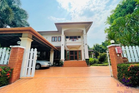 House in Chiang Mai, Thailand 3 bedrooms № 162548 - photo 2