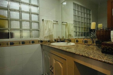 House in Chiang Mai, Thailand 3 bedrooms № 162548 - photo 7