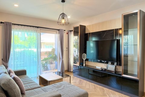 House in Phuket, Thailand 4 bedrooms № 162041 - photo 2