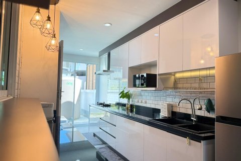 House in Phuket, Thailand 4 bedrooms № 162041 - photo 5