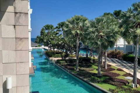 Condo in Hua Hin, Thailand, 4 bedrooms  № 167534 - photo 9