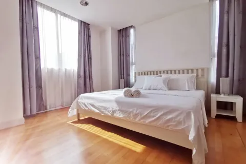 Кондоминиум с 2 спальнями в Кхлонг Сане, Бангкок, Таиланд № 167537 - фото 14