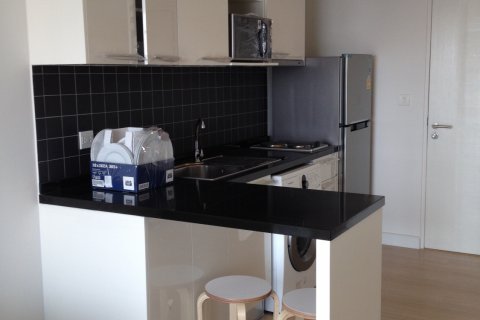 Condo in Sathon, Bangkok, Thailand, 1 bedroom  № 144140 - photo 2