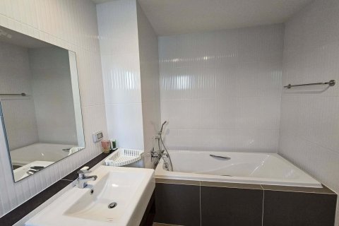 House in Saphan Sung, Bangkok, Thailand 4 bedrooms № 163474 - photo 4