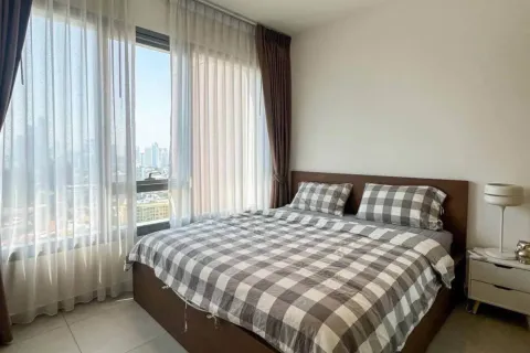 Кондоминиум с 2 спальнями в Клонг Тоэй, Бангкок, Таиланд № 163471 - фото 3