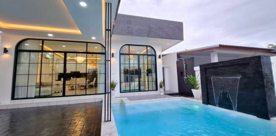 Villa in Pattaya, Thailand 3 bedrooms № 147835