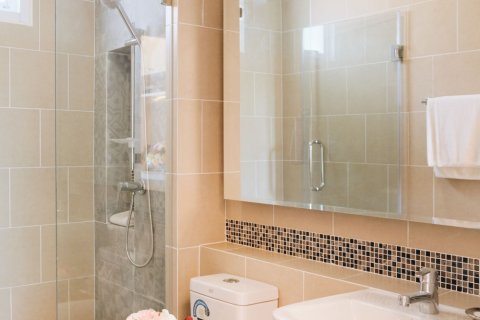 Maison à Hang Dong, Thaïlande 4 chambres № 147837 - photo 14