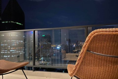 Condo in Bangkok, Thailand, 2 bedrooms  № 180375 - photo 15