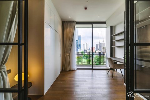 Condo in Bangkok, Thailand, 2 bedrooms  № 180373 - photo 13