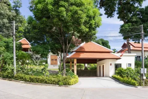 Villa in Phuket, Thailand 3 bedrooms № 175543 - photo 18