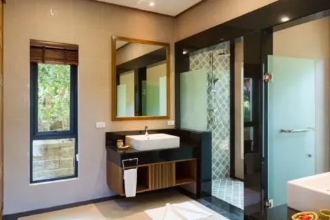 Villa in Phuket, Thailand 3 bedrooms № 175543 - photo 11