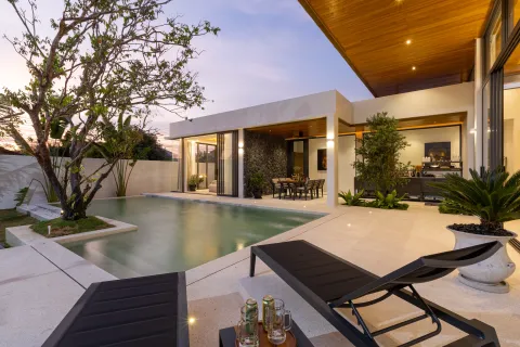 Villa in Phuket, Thailand 3 bedrooms № 175547 - photo 3