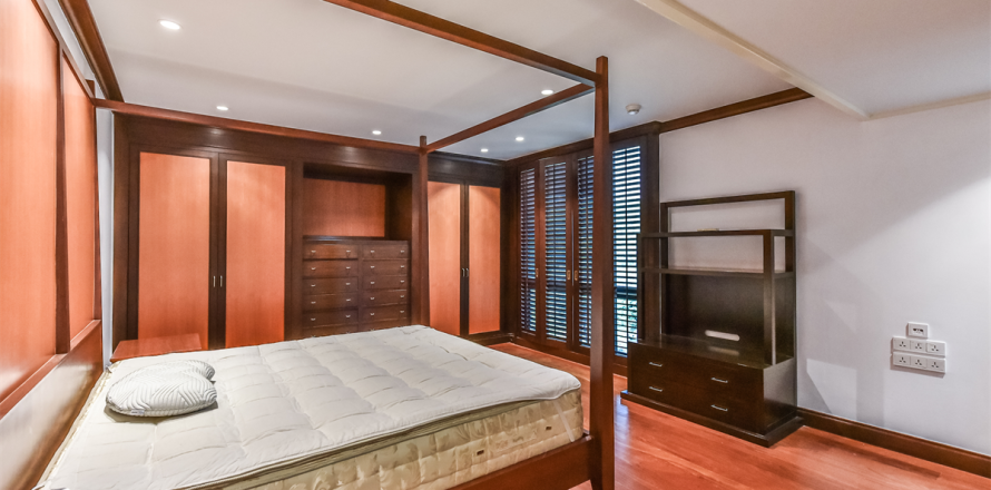Condo à Bangkok, Thaïlande, 3 chambres  № 185315
