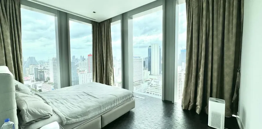 Condo à Bang Rak, Bangkok, Thaïlande, 3 chambres  № 164052