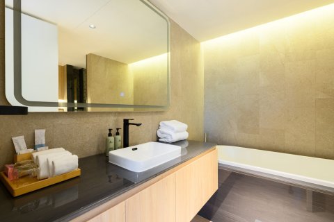 Condo in Phuket, Thailand, 2 bedrooms № 164054 - photo 18