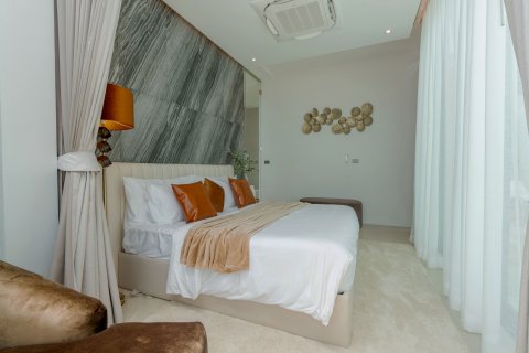 Villa in Phuket, Thailand 5 bedrooms № 141905 - photo 12