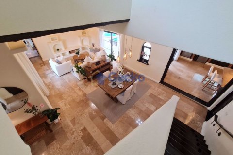 House in Pattaya, Thailand 4 bedrooms № 196970 - photo 14