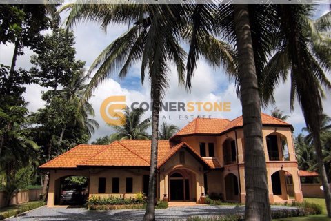 Studio in Bang Lamung, Thailand № 171364