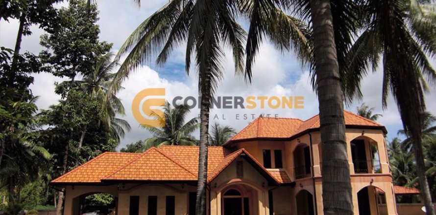 Studio à Bang Lamung, Thaïlande № 171364