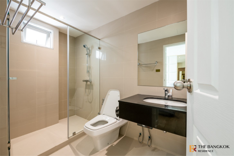 Condo in Bangkok, Thailand, 3 bedrooms  № 184780 - photo 7