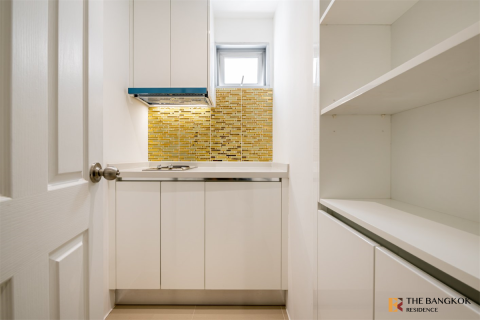 Condo in Bangkok, Thailand, 3 bedrooms  № 184780 - photo 6
