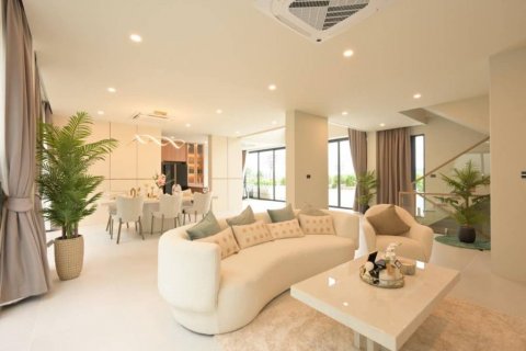 House in Ko Kaeo, Thailand 4 bedrooms № 119426 - photo 2