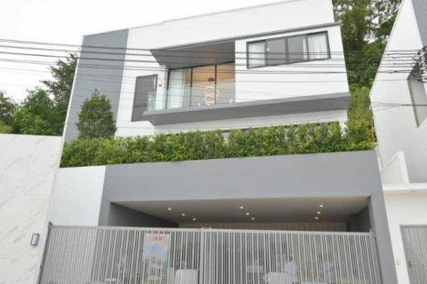 House in Ko Kaeo, Thailand 4 bedrooms № 119426 - photo 1