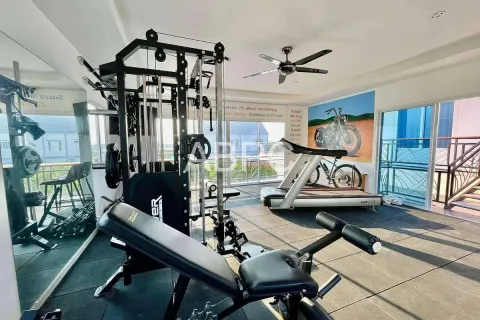 Casa de 4 dormitorios en Pattaya, Tailandia № 211990 - foto 4