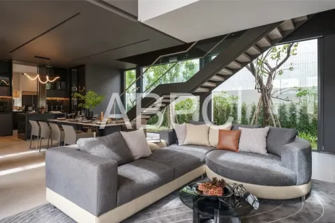 Casa de 4 dormitorios en Pattaya, Tailandia № 211992 - foto 3
