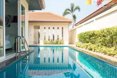Casa de 4 dormitorios en Pattaya, Tailandia № 211993 - foto 7