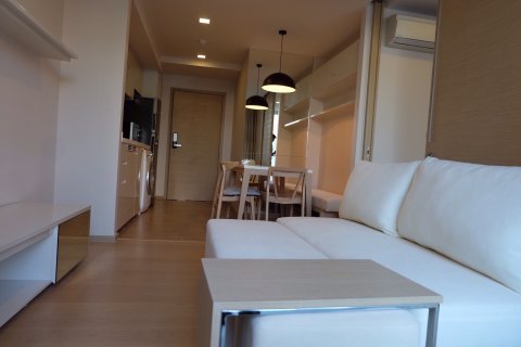 Кондоминиум с 1 спальней в Пхракханонге, Бангкок, Таиланд № 143887 - фото 2