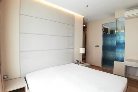 Condo in Bangkok, Thailand, 2 bedrooms  № 143886 - photo 6