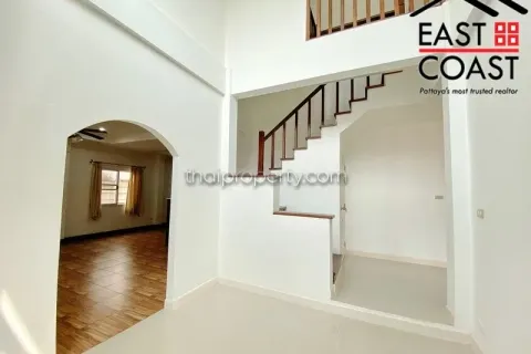 Casa de 4 dormitorios en Pattaya, Tailandia № 213839 - foto 7